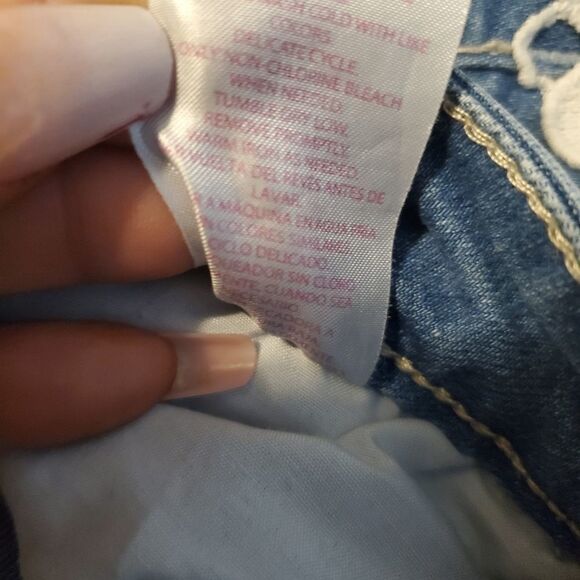 No Boundaries Embellished Jean Shorts Size 9 - Picture 7 of 7